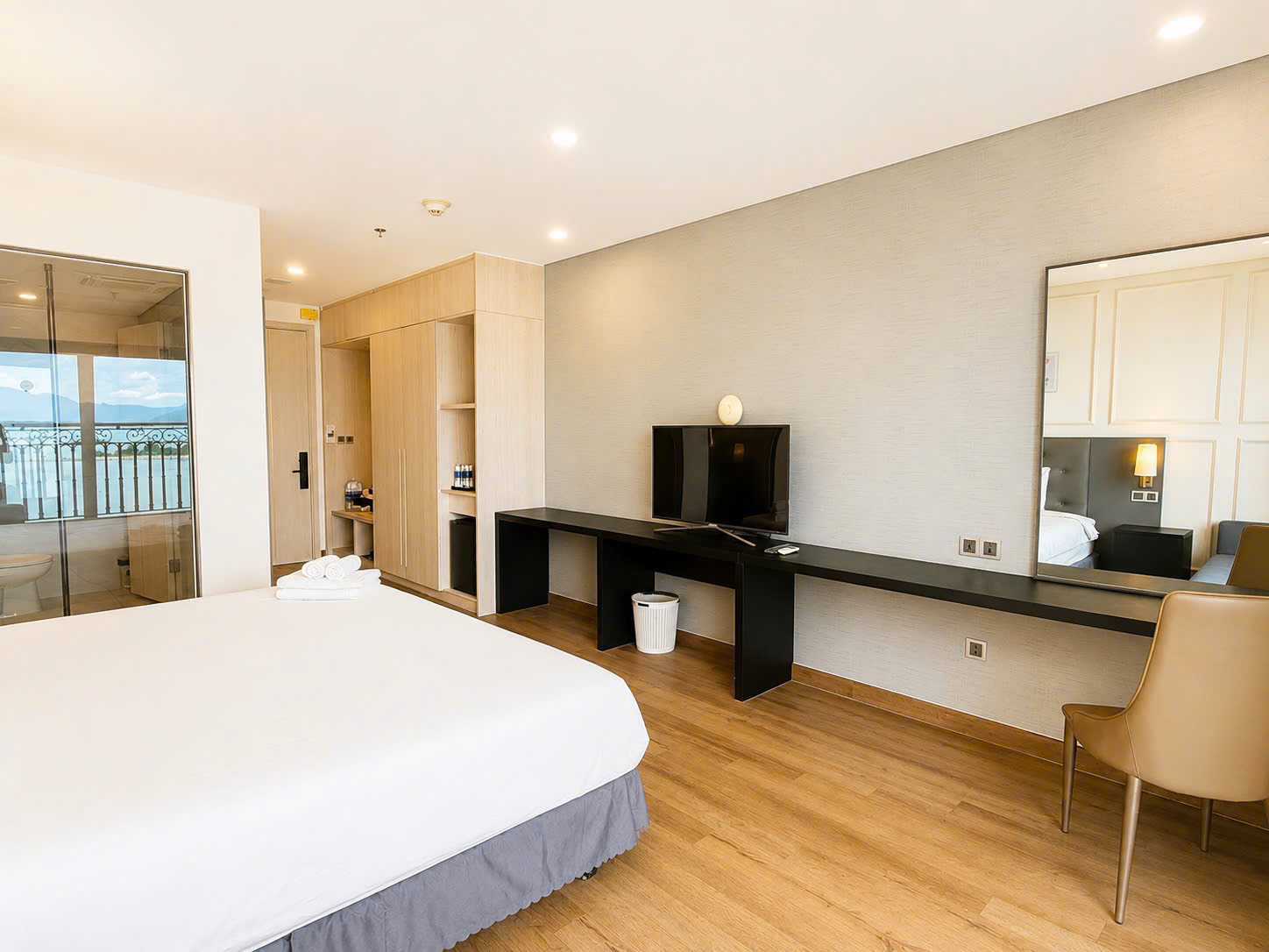 Wyndham Danang Golden Bay – View Biển đẹp — ảnh thu nhỏ 4
